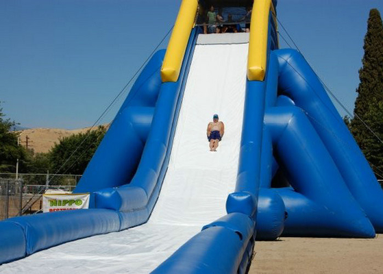 Ukuran Besar Air Inflatable Slides Dimensi 20mx7mx8m Dimensi Untuk Bermain Game Slider