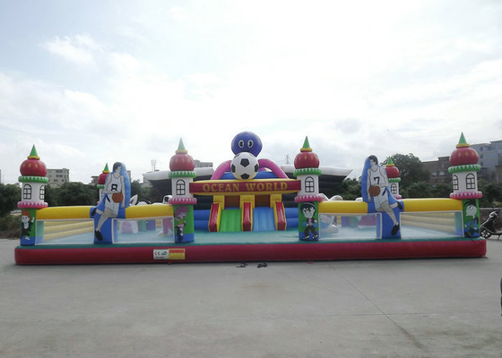 0.55mm Ketebalan Inflatable Splash Park, Inflatable Fun Park UV Protective Menampilkan