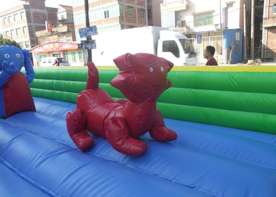 Taman Hiburan Inflatable yang sangat besar Bahan Keselamatan Tinggi Berkuncang Juming Castle