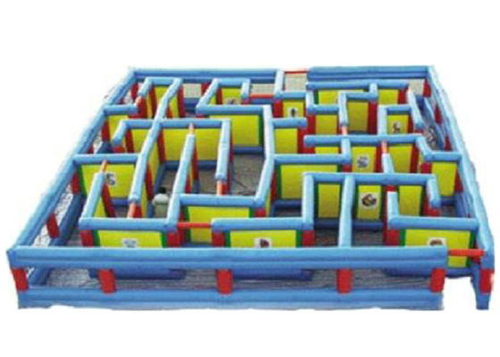 Warna Biru Mainan Olahraga Inflatable Terbuat Dari Kekuatan Tensile Tinggi PVC terpal