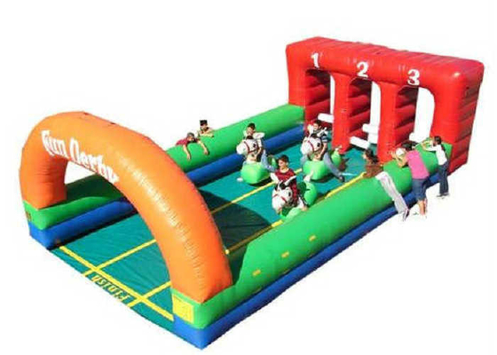 Fun Playing Mainan Olahraga Inflatable Tarpaulin PVC yang Aman Balapan Kuda Inflatable