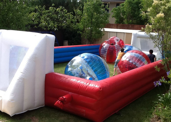 Merah dan Biru Inflatable Football Game 18x10m Dimensi Untuk Taman Hiburan