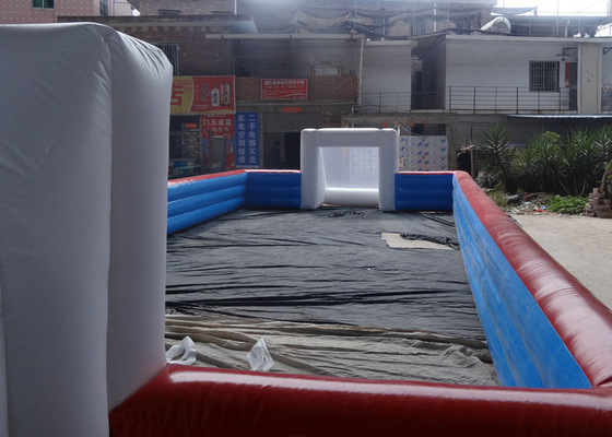 Merah dan Biru Inflatable Football Game 18x10m Dimensi Untuk Taman Hiburan