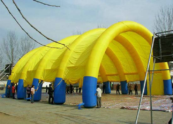 Tenda Inflatable Tenda Merah Warna PVC Dilapisi Nylon Untuk Bisnis Beriklan