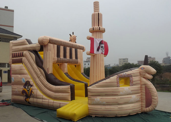 Kapal Pirate Berbentuk Inflatable Outdoor Toys Quadruple Stitching OEM Diterima