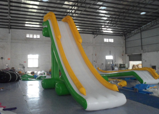Sempit Tarpaulin Blow Up Water Slide, Slide Air Inflatable Besar CE Bersertifikat