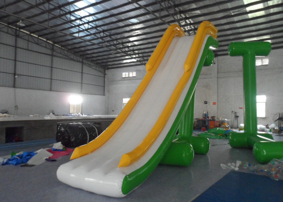 Sempit Tarpaulin Blow Up Water Slide, Slide Air Inflatable Besar CE Bersertifikat