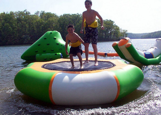 Memimpin Danau Inflatable Inflatable gratis, Air Terapung Trampolin High Temp Welded