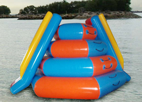 Memimpin Tabung Tabung Inflatable Gratis, Mainan Air Blow Up 4mx4mx4m Ketahanan Tinggi