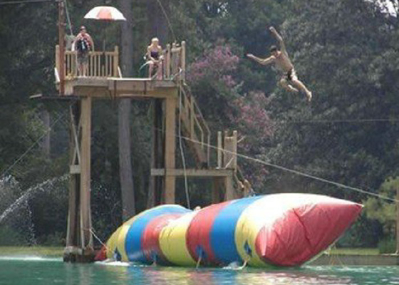 Pelangi Pencetakan Mainan Air Inflatable Peluncuran Bantal UV Pelindung Air