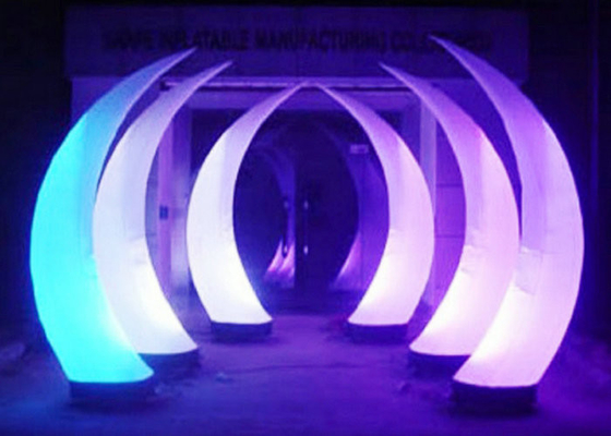 Tanduk Berbentuk Cahaya Up Inflatables Double Line Stitched Untuk Kinerja Tahap