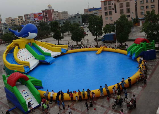 Outdoor PVC Inflatable Water Park OEM Disesuaikan Dengan Slide Air Kolam Renang