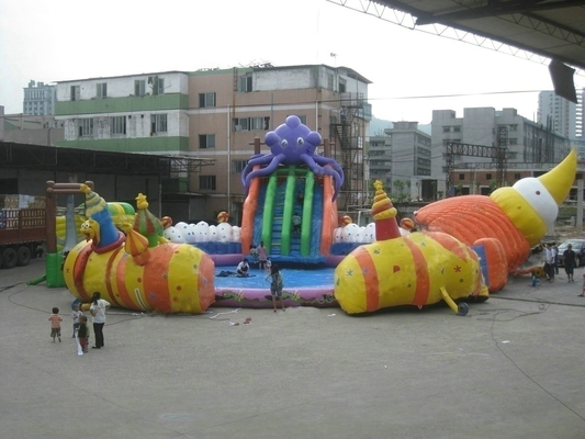 Outdoor PVC Inflatable Water Park OEM Disesuaikan Dengan Slide Air Kolam Renang