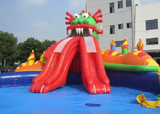 Plato PVC Inflatable Water Park dengan Pool Slide Double Needle Safe Stitching
