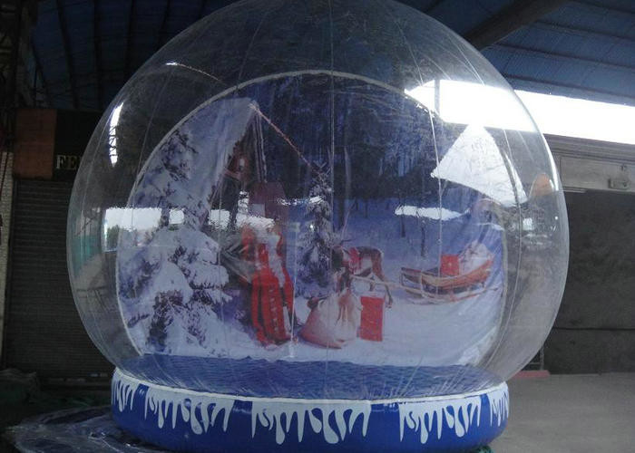 Round Shaped Inflatable Snow Globe Plato Tarpaulin Base Untuk Dekorasi Mantap